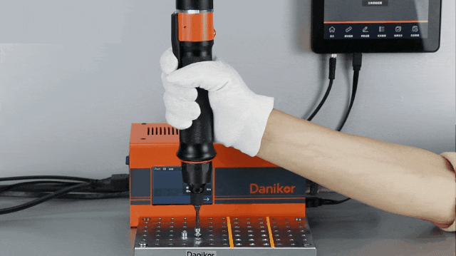 640 (9).gif